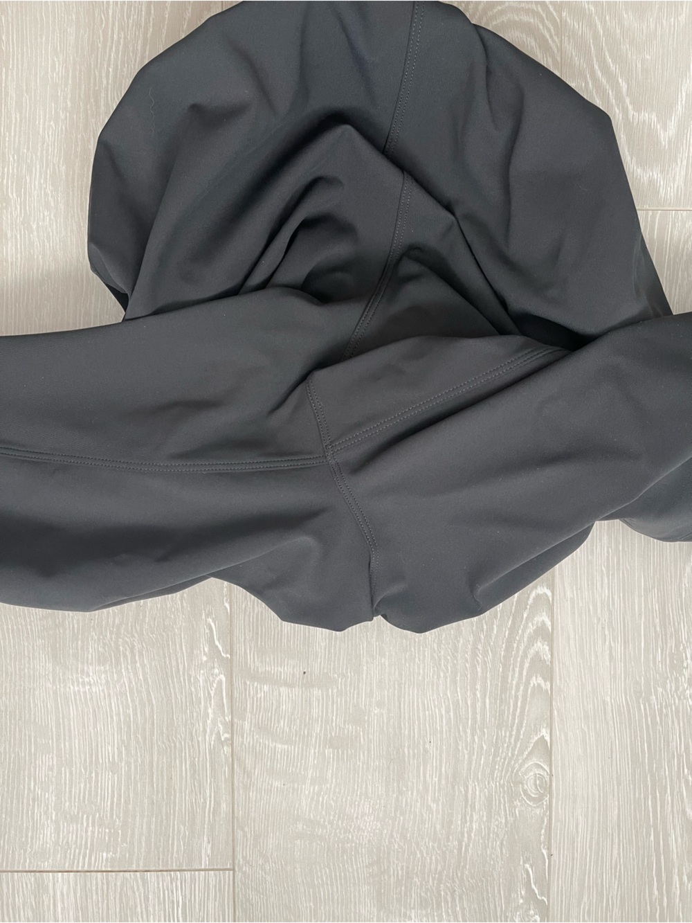 Lululemon Keep Moving Pant 7/8 High-Rise
Graphite Grey size 6 - Picture 13 of 16